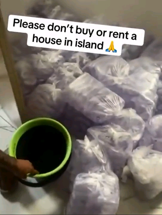 Man Cries Out As He Shows Off 1000 Bags Of Water He Uses To Bathe In Lekki (VIDEO) | Daily Report Nigeria