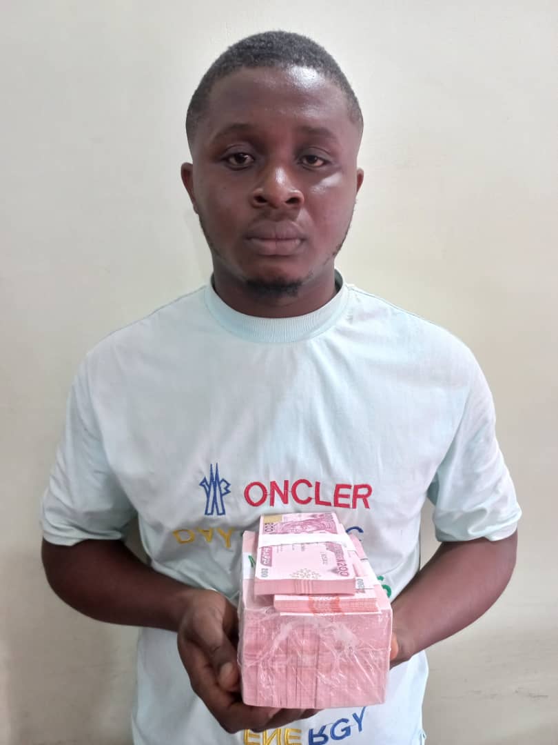 Man Bags Sentence For Spraying, Stepping On Naira Notes | Daily Report Nigeria